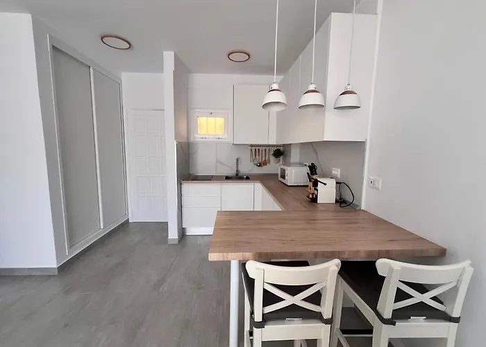 דירה Seaview And Sunset Modern *