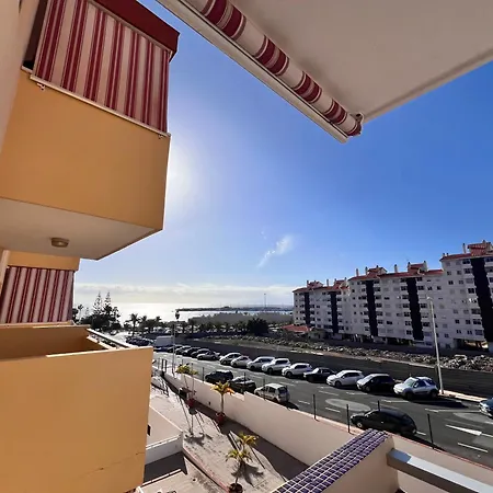 Seaview And Sunset Modern Appartement